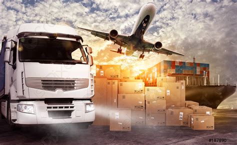 Camion Avion Et Cargo Pr Ts Livrer Stock Photo Crushpixel