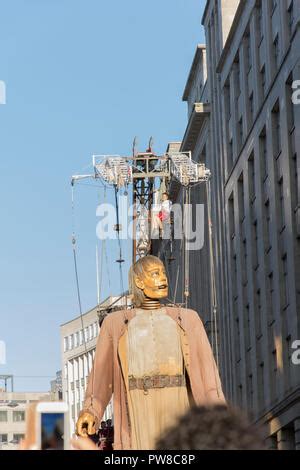 Royal de Luxe - Liverpool Giants Stock Photo - Alamy