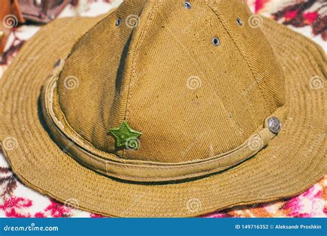 Sombrero Militar Sovi Tico Del Campo Usado En Afganist N Foto De