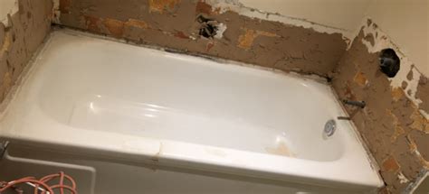 How To Cut Out A Fiberglass Bathtub