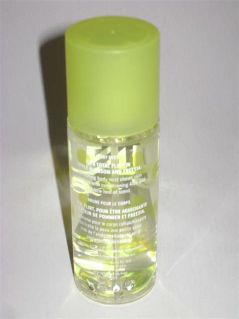 New Victorias Secret Pink Total Flirt Body Mist 2 5 Oz Spray Apple