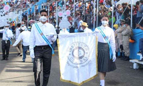 Central Vicente C Ceres No Ser El Ltimo Instituto En Desfilar