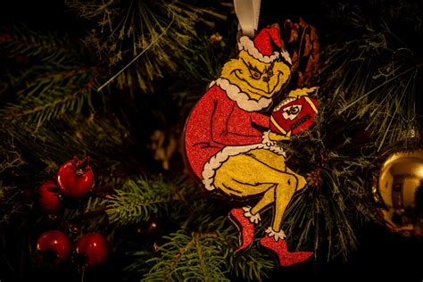 Kansas City Chiefs Grinch Christmas Ornament Handcrafted Dr. Seuss ...