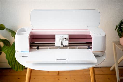 Cricut Maker Alles Was Du Ber Den Plotter Wissen Solltest