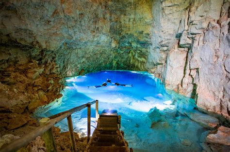 Flutua O Gruta Do Mimoso Bonito Ms Flutua O Em Cavernas