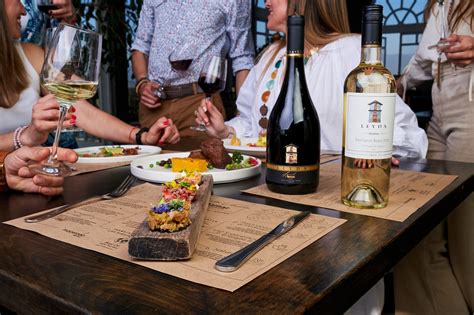 Casa Valle - Wine Locals