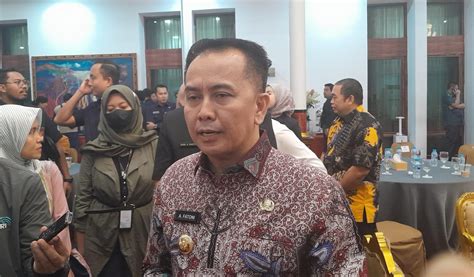 Pj Gubernur Agus Fatoni Mengajak Masyarakat Sumsel Untuk Sholat Istisqo