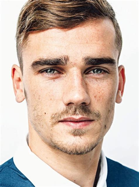 Short Antoine Griezmann Hairstyle : Antoine Griezmann at the 2014 Fifa ...