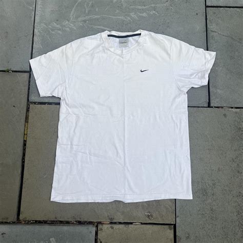 Nike Men's White T-shirt | Depop