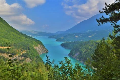 Le Lac De Chalain Dans Le Jura Que Voir Et Que Faire Aux Alentours