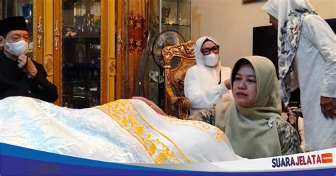 Amin Syam Wafat Andi Kartini Melayat Ke Rumah Duka Suara Jelata