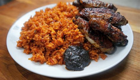 How to Make Ghanaian Jollof Rice - Food Sturvs