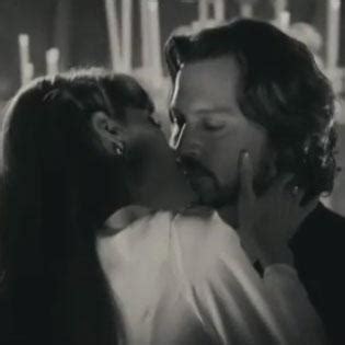 VIDEO The Tourist Trailer Johnny Depp Kisses Angelina Jolie