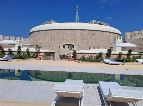 Ostrvo Hotel Na Mamuli Uskoro E Biti Otvoren Za Posjetioce