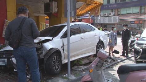 疑視線不佳車輛失控撞行人 租車行嘆非首次