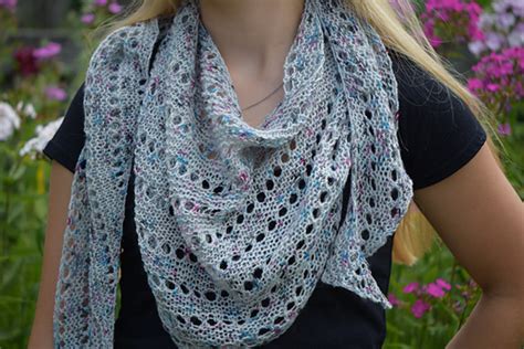 Ravelry Speckle Shawl Pattern By Undeniable Glitter Alyssa