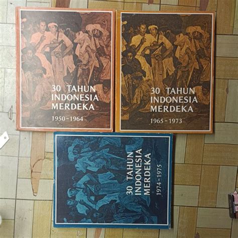 Jual BUKU ORIGINAL BEKAS 30 TAHUN INDONESIA MERDEKA 1950 1964 1965 1973