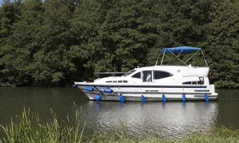Hausboot Europa 300 komfortables Hausboot 2 Kabinen | Ruff