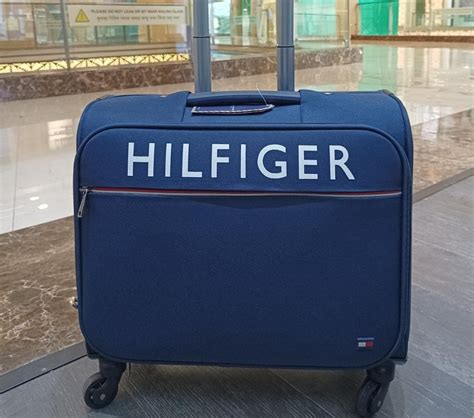 Blue Tommy Hilfiger Overnighter Bag At Rs 3000 In Mumbai ID