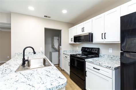Market Mohawk Apartments | Free Onsite Parking Apartments for Rent in ...