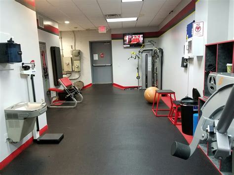 Snap Fitness 27 Photos And 34 Reviews 1315 King St Alexandria