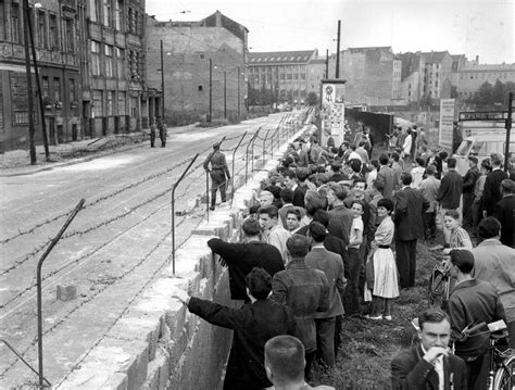 MUR DE BERLÍN at emaze Presentation