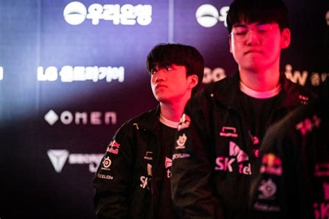 Lck T1 정규 시즌 최단세트 기록과 함께 12승 게임뷰