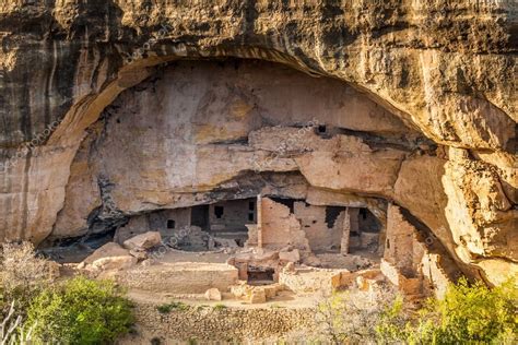 Cliff dwellings in Mesa Verde National Parks, CO, USA Stock Photo by ©eunikas 76373599