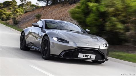 Aston Martin Vantage (Tungsten Silver) | 2019MY | Front Three-Quarter