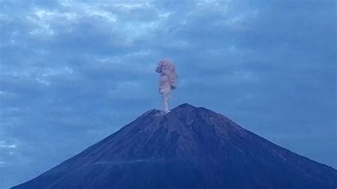 Gunung Semeru Erupsi Letusan Setinggi Kilometer Era Id