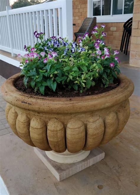 Beige Sandstone Garden Planter Size 22 Inch At Rs 12000 In Jaipur