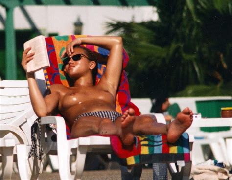 Angela Griffin Is Sunbathing On The Beach 7 Nude Photos TheFappening