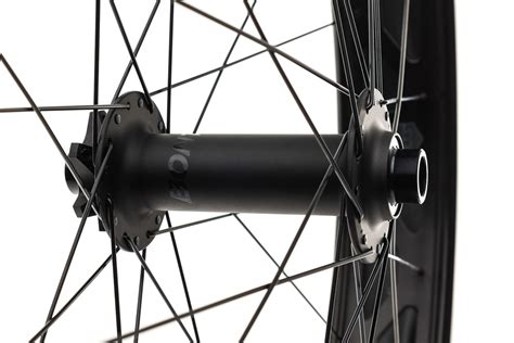 SUNringlé Mulefüt 80SL V2 Aluminum 27.5" Tubeles | The Pro's Closet