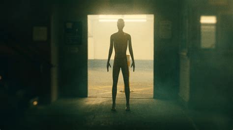 Reel Review: Don’t Look Away (2023) - Morbidly Beautiful