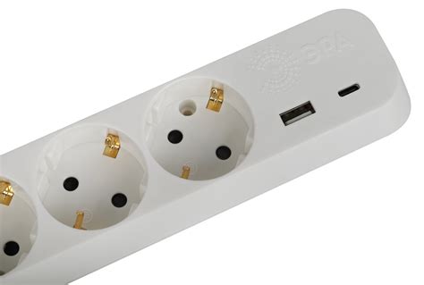 Удлинитель электрический ЭРА UB-3es-5m-USB c заземлением с выключателем ...
