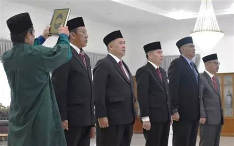 Jelang Lengser Bupati Sumedang Rotasi Dan Mutasi Pejabat Eselon Ii