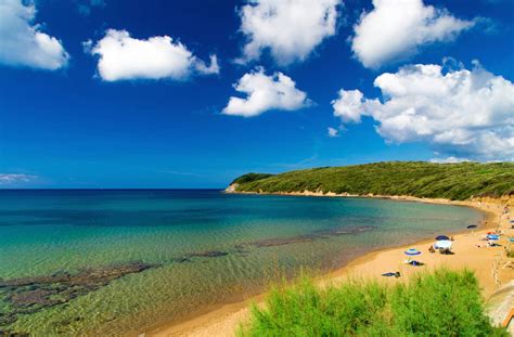 Beach weather in Baratti Beach, Livorno, Italy in July