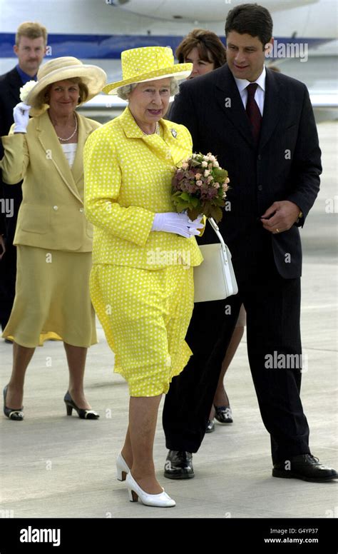 Royalty - Queen Elizabeth II Visit to Australia Stock Photo - Alamy