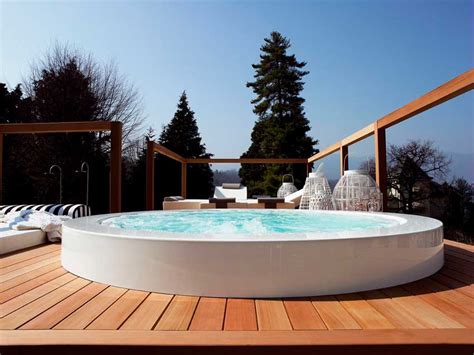 Consejos Para Elegir E Instalar Un Jacuzzi Exterior En Casa Foto