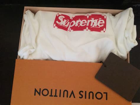 Louis Vuitton Supreme Box Logo