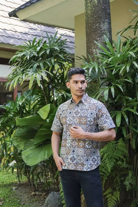 Jual Batik Adyatma Batik Adyatma Pria Gyan Kemeja Pendek Slim Fit