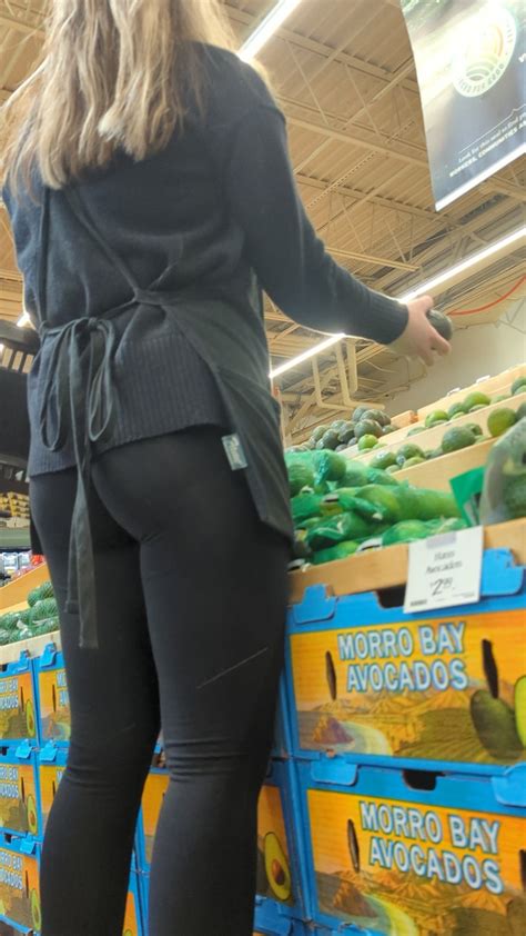 Blonde Whole Foods Babe With A Yoga Wedgie Forum