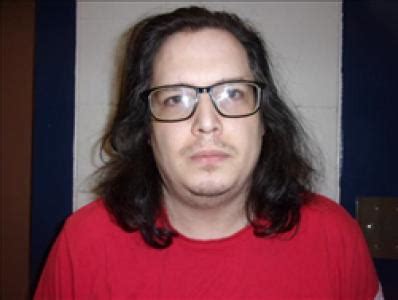 James Dustin Reeves A Registered Sex Violent Or Drug Offender In