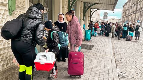 Krieg gegen Ukraine Mehr als fünf Millionen Flüchtlinge