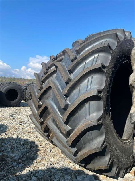 Roata Spate Tractor R Anvelope De Tractor Cu Tva D Baia Mare