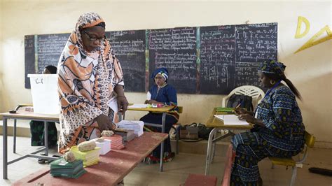 Les Sénégalais Aux Urnes Pour Le Premier Tour De La Présidentielle