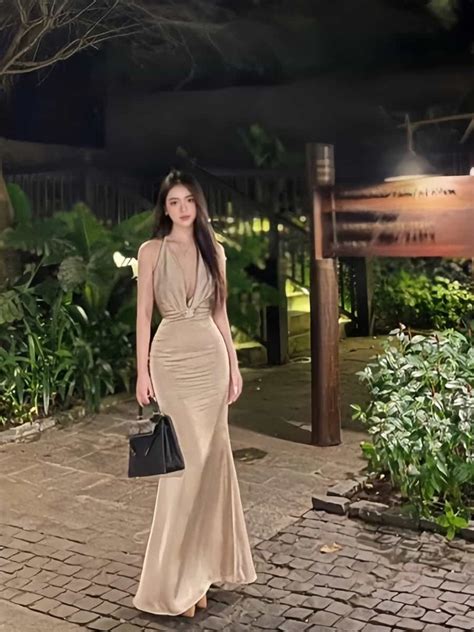 Lụa Style nude yếm đính hoa hở lưng S imqueenoffical