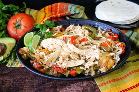 Slow Cooker Chicken Fajitas Baked Broiled And Basted