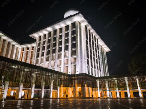 central jakarta indonesia    istiqlal mosque