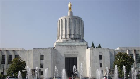 Pivotal Carbon Capping Bill Dies In Oregon Senate